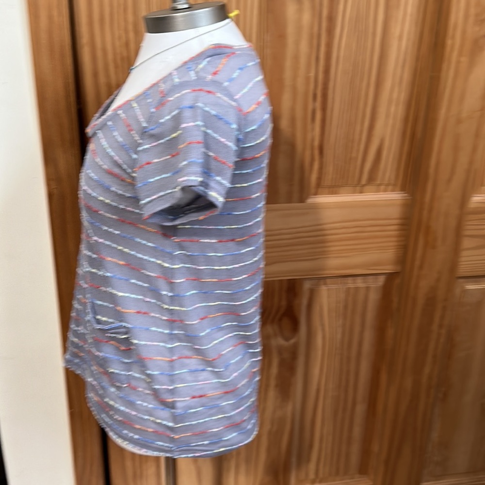 Threads. 4 Thought Xs Gray W / Multi Colored Top … - image 5